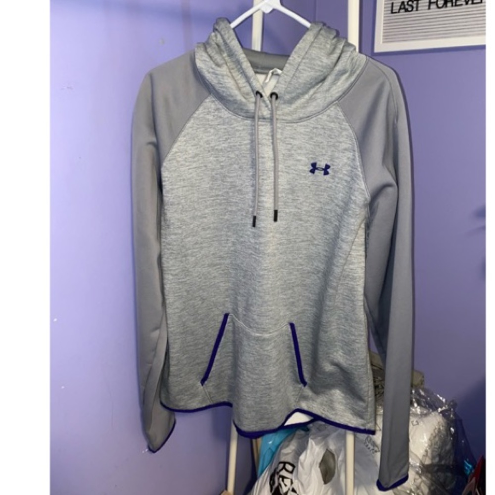 Under Armour sweatshirt